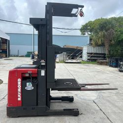 For Sale: Raymond Electric Forklift – Serial #261‑03‑02441