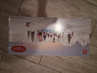 St Nicholas Square Village 2022 SKATING RINK Music & Motion NIP