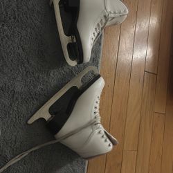 size 4 figure skates
