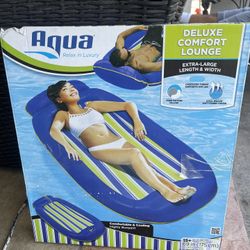 Pool Comfort Lounge