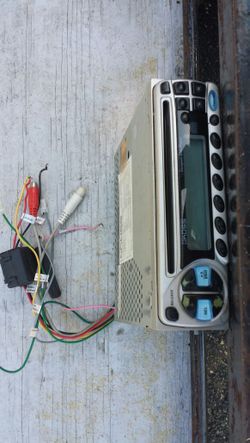 Koss 25w car stereo cd player with removable face plate and aux in