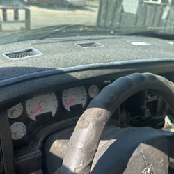 Parts Truck 2005 Dodge Ram 1500 Crew Cab V6 6 Speeds 