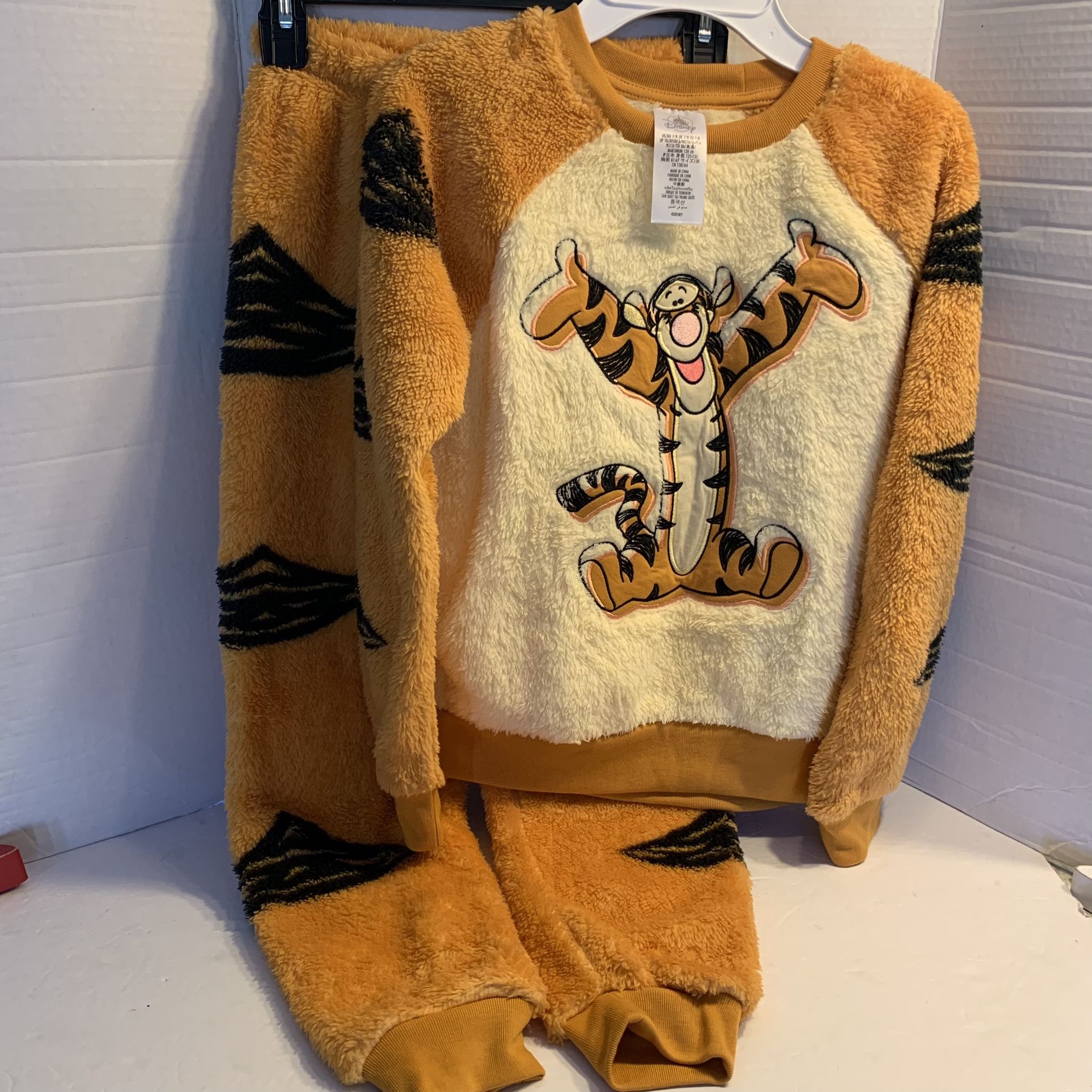  Disney Tigger Fleece fuzzy 2-piece  orange pajamas Winnie the  Pooh kids 7/8 