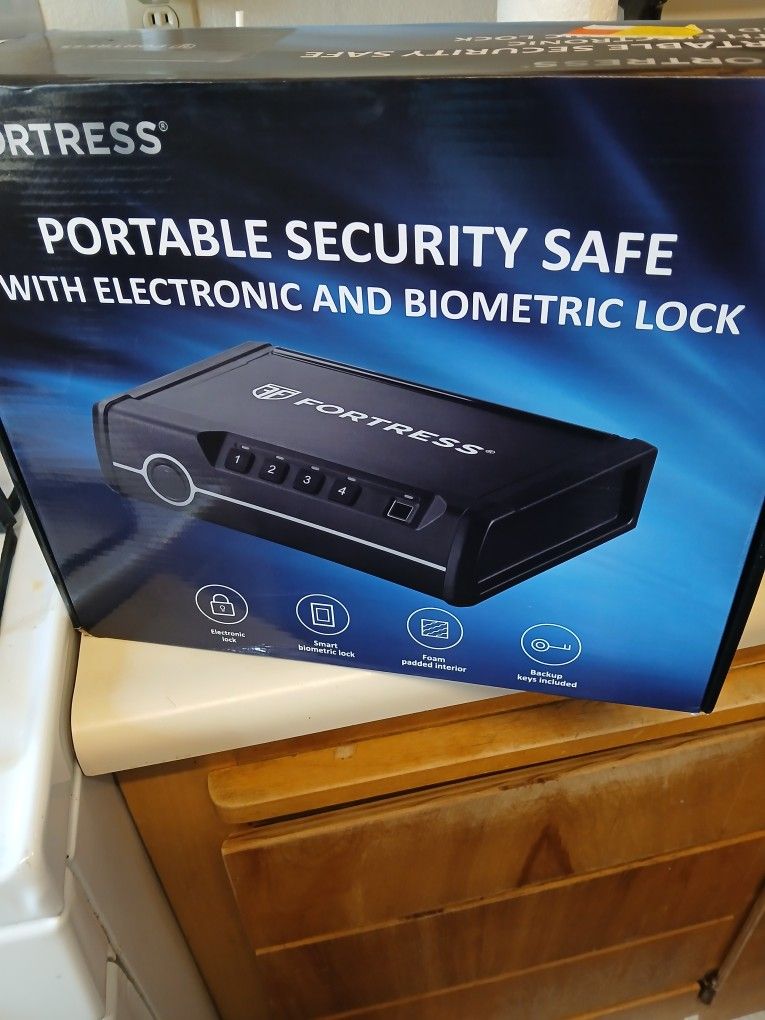 Brand New Fortress Biometric Safe