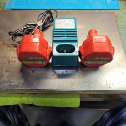 Makita Fast Charger DC 9700A + 2x 1422 Batteries