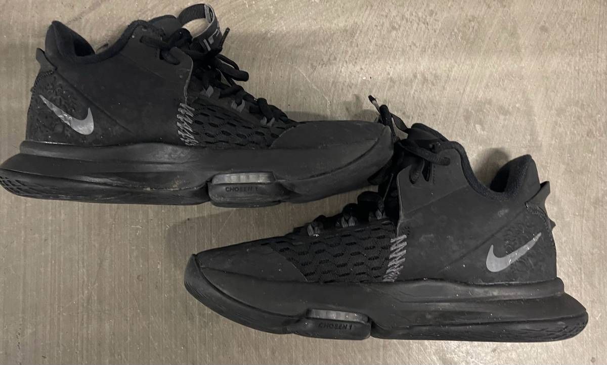 Nike Men’s sneaker 7.5
