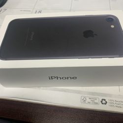 Iphone 7 Box (nophone) With Charger New!!!! Never Used