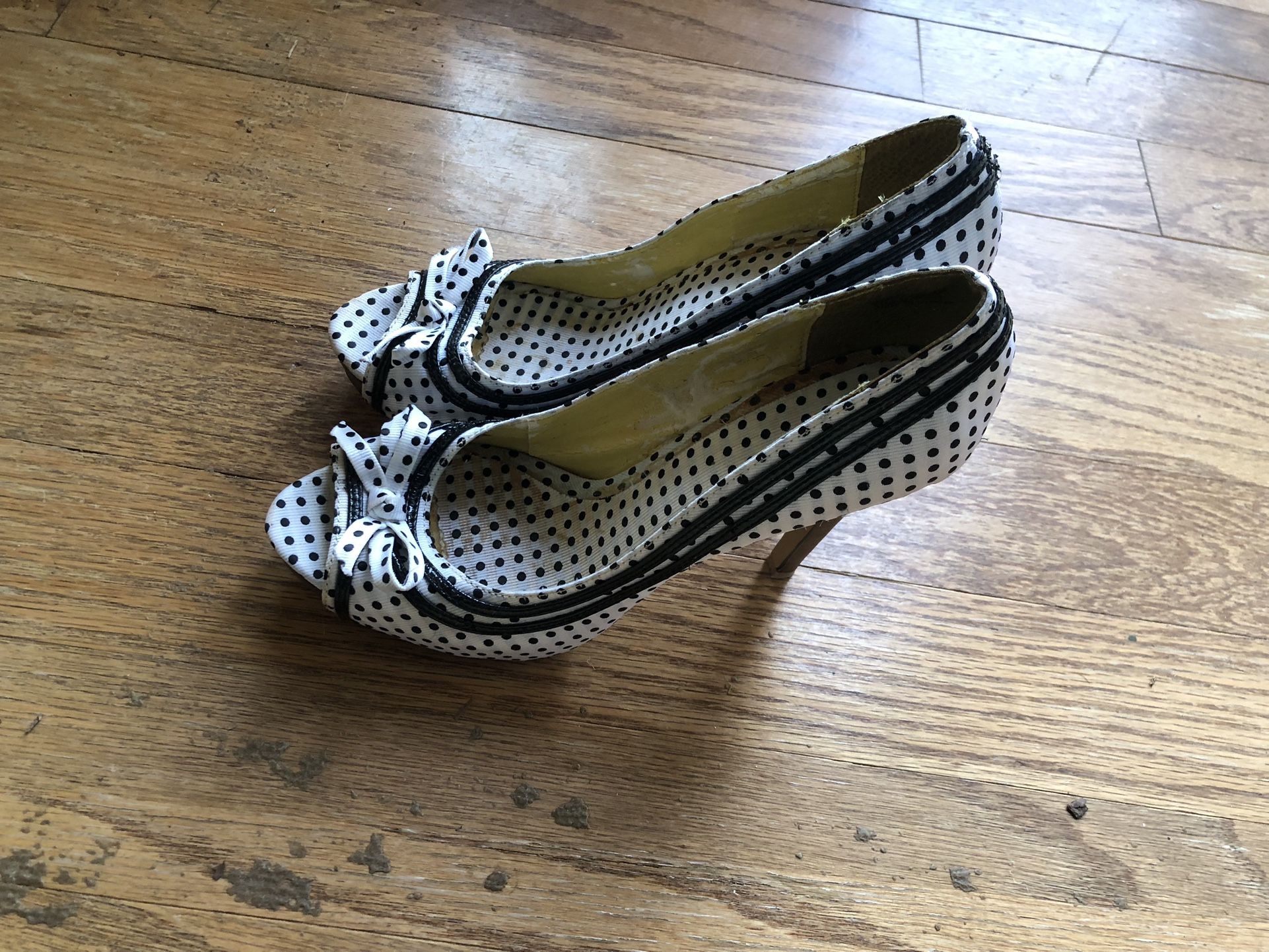 WOMENS Polka Dot Heels