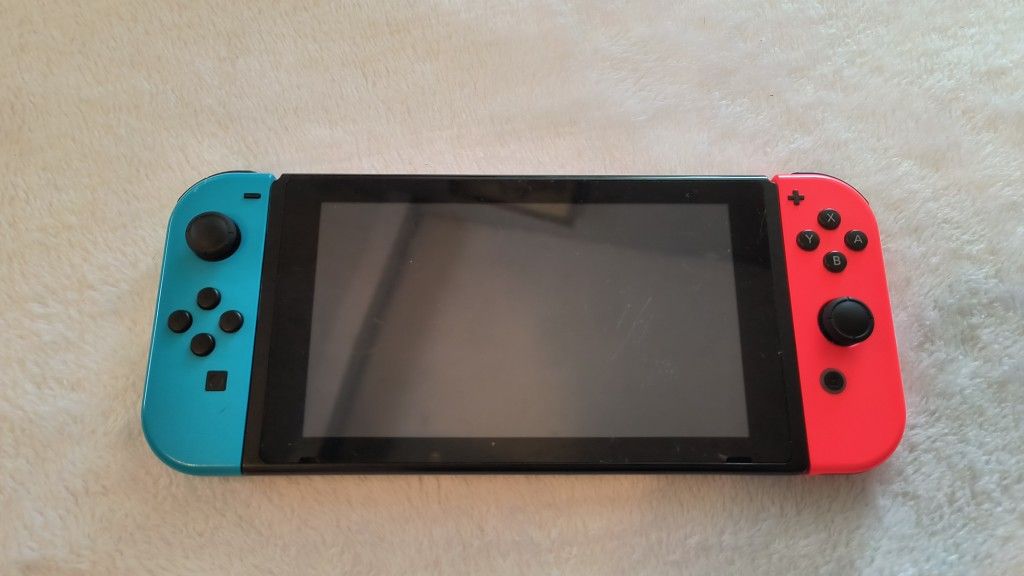 Nintendo Switch 