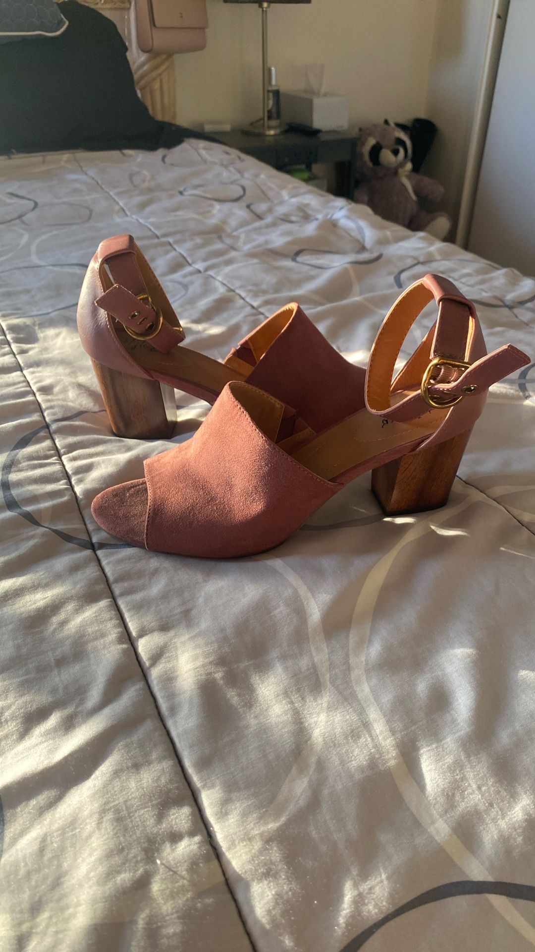 Heels Size 7