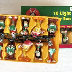 2 boxes - 90’s Vintage Collection: 1997 Looney Tunes 10 character Christmas lights Set.