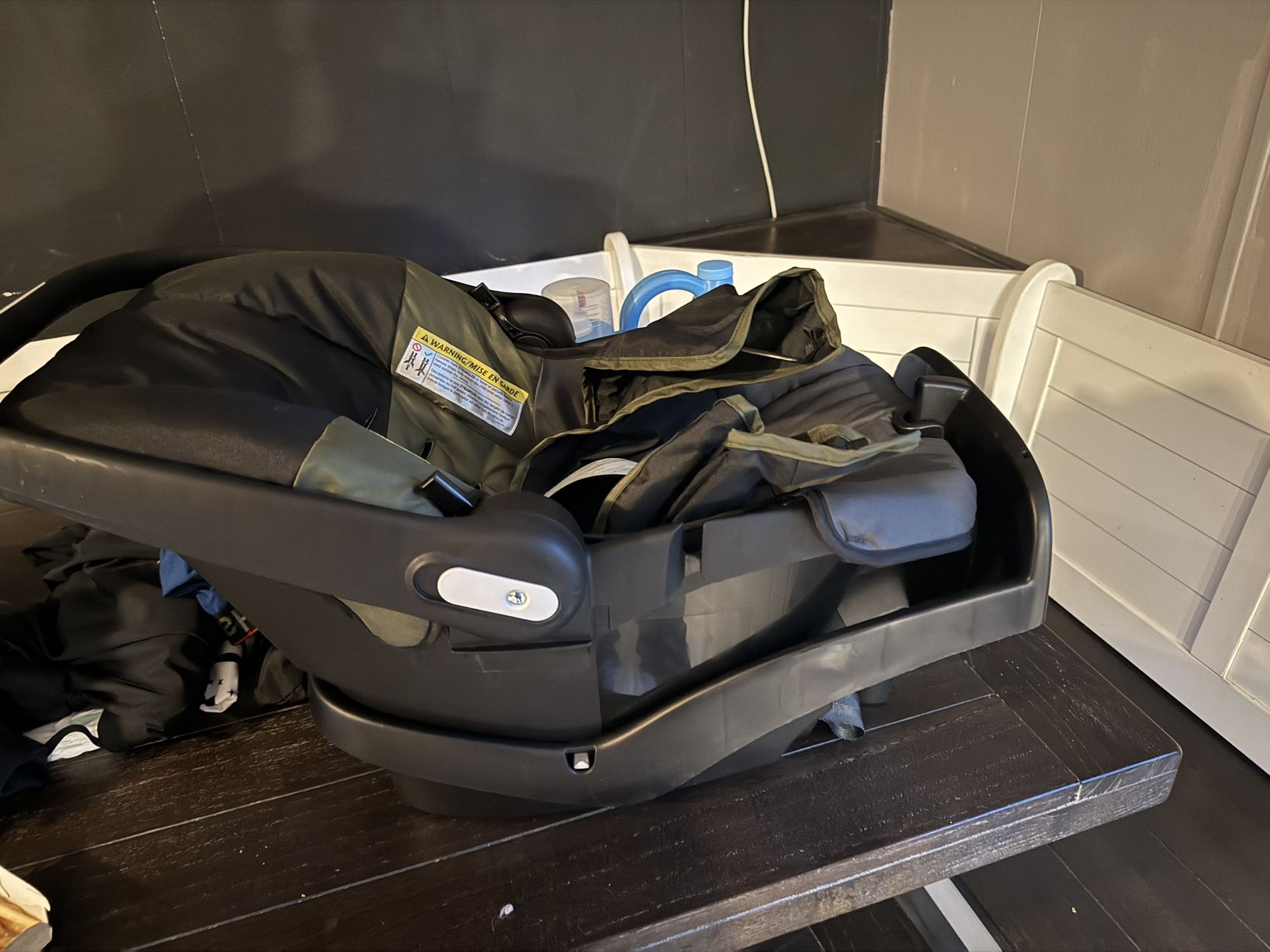 Baby Car Seat Brand New Comes With Base