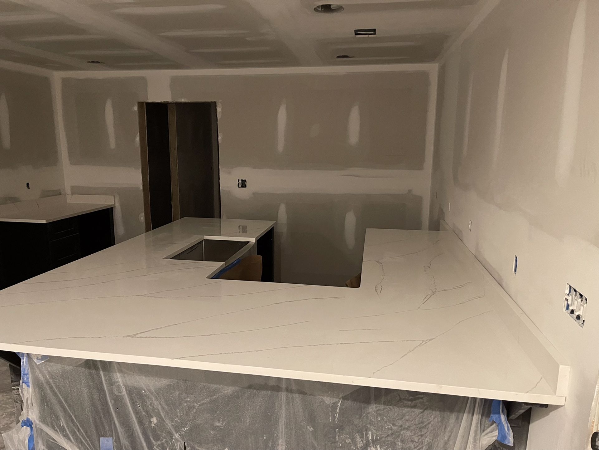 Kitchen countertops Quartz starting at 55 square feet