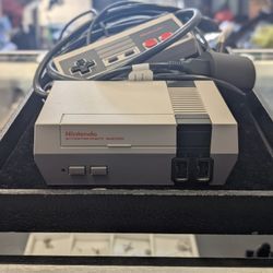 Nintendo "NES" Plug and Play 