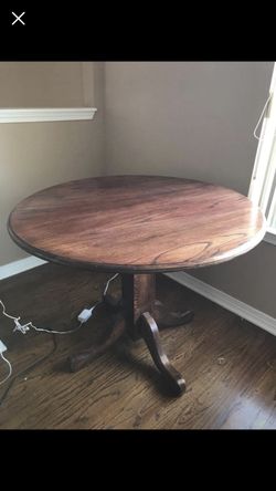 Solid Round Oak Table