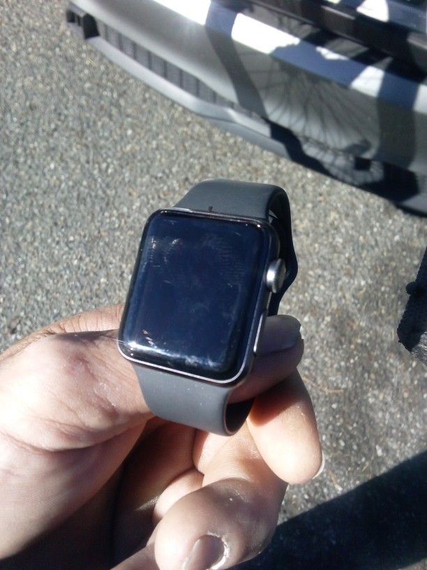 Apple Watch Works Good