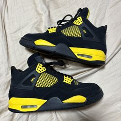 Jordan 4’s Thunders