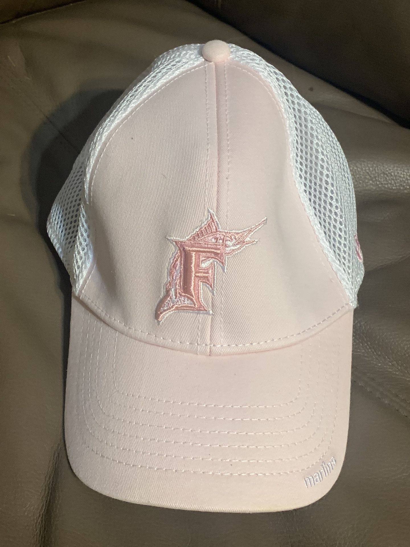Pink / White Florida Marlins Women’s New Era Small Medium Hat