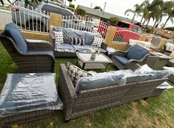 Patio furniture set outdoor new in the box