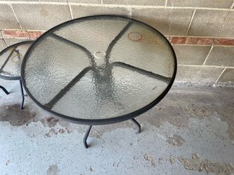 PATIO TABLE WITH UMBRELLA, HOLE AND UMBRELLA BASE