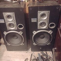 2 Pioneer Home Stereo Speakers They Work Fine!!!