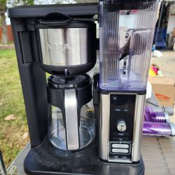Ninja Hot & Iced XL Coffee Maker with Rapid Cold Brew CM371
Ninja