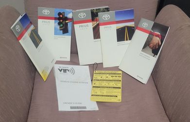 2010 Toyota Prius owners manuels