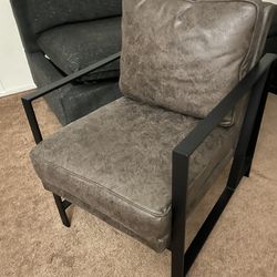 Faux leather Accent Chair 