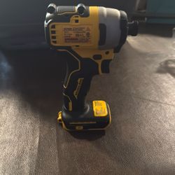 DEWALT Atomic DCF809