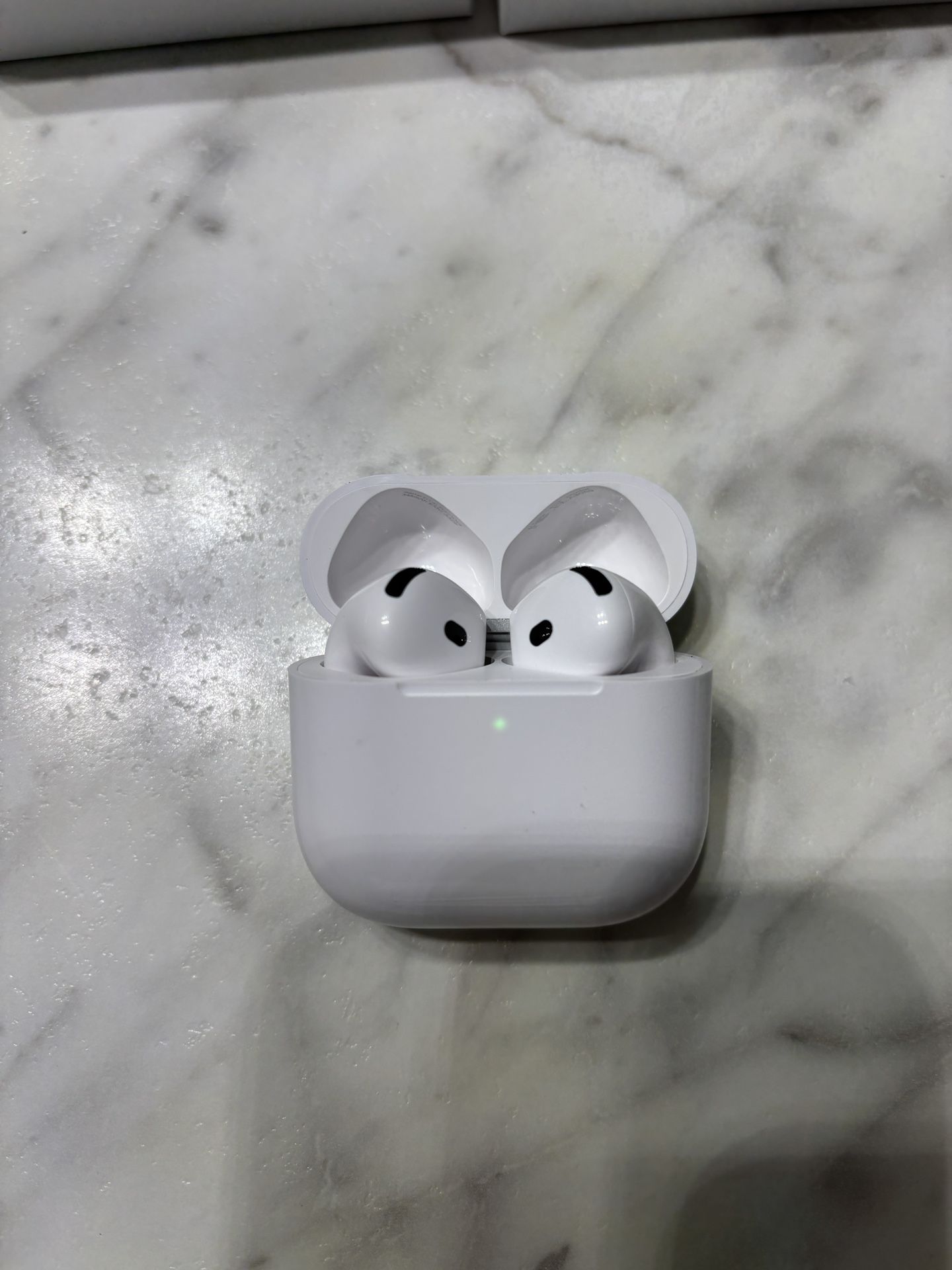 MXP93LL /A AirPods 4 (ANC)