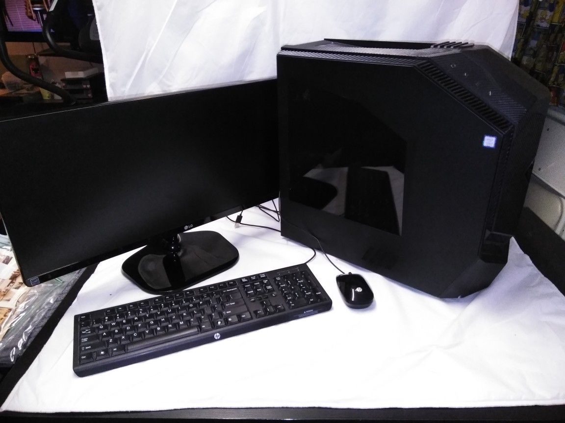 HP OMEN PC with LG Monitor