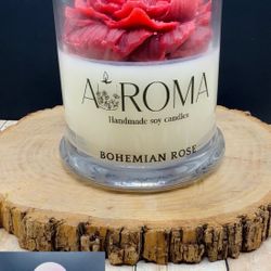 Scented candles made of natural soy wax 