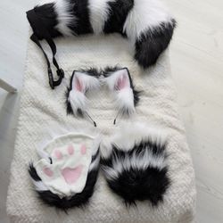 New Faux FurBeast Animals Ears Headband Stripe Furry Tail Hairband Cosplay Costume
And Paw Gloves
Halloween costume