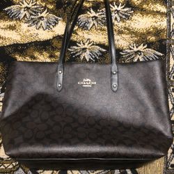 Coach Signature Town Tote Bag