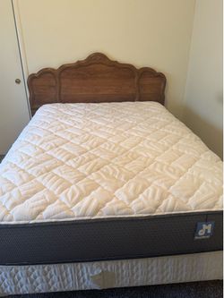 Full size bed
