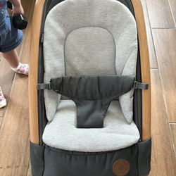 Maxi Cosi Seat And Rocker Light Weight 