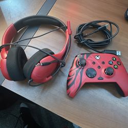 Xbox Series Controller And Headphones 