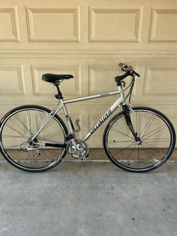 Specialized sequoia elite 54cm road commuter bike 105 components