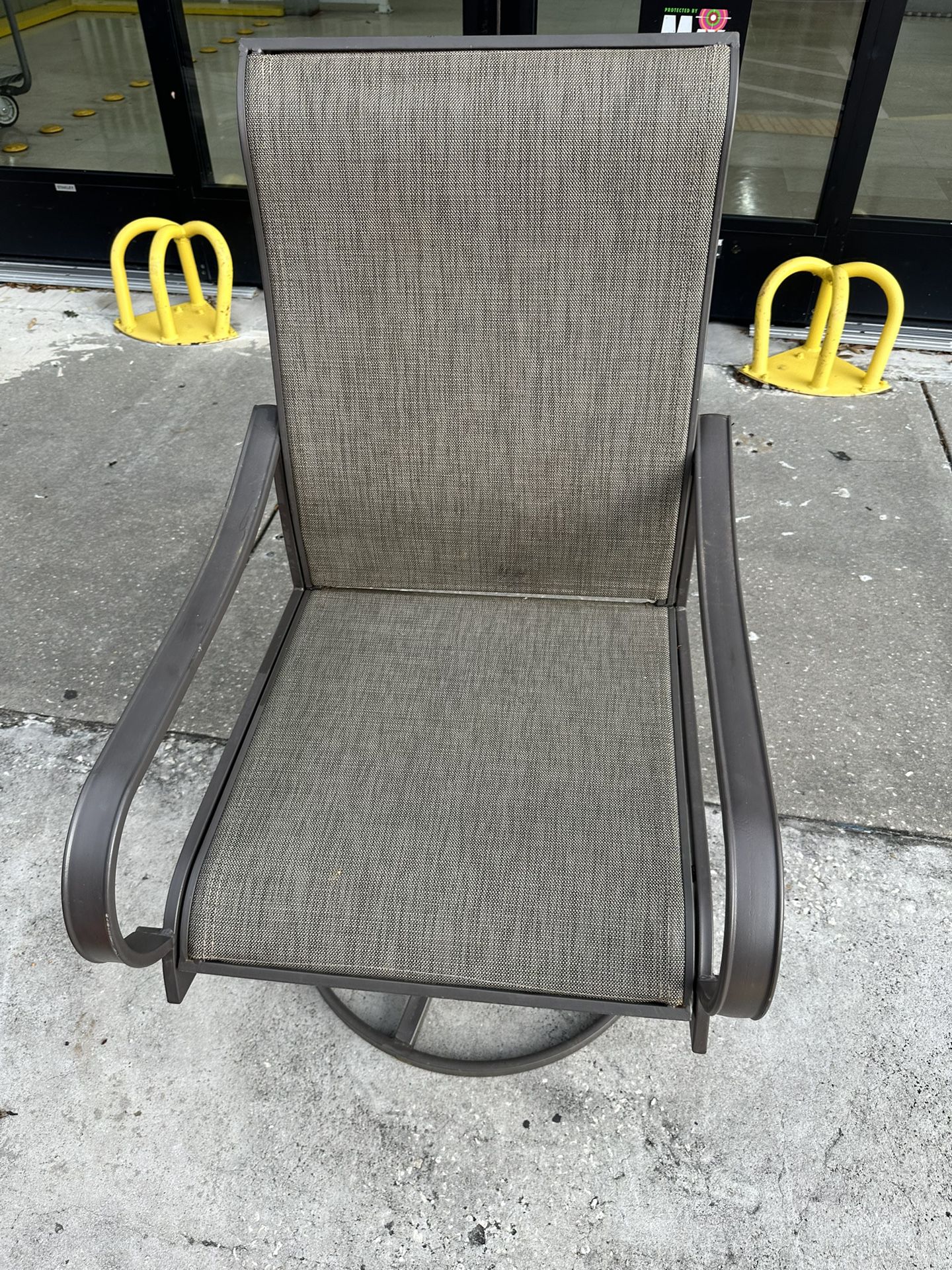Set Is 3 Patio Chairs