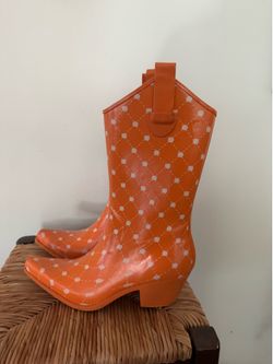 Women's Stadium Stompers Orange Patterned Mid-Calf Heeled rain boots size 9