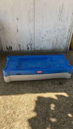 Little TikesWater and Storage playset
