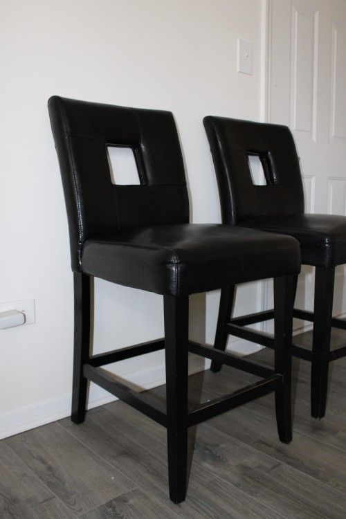 Classy Counter Height Chair with Vinyl Cushion