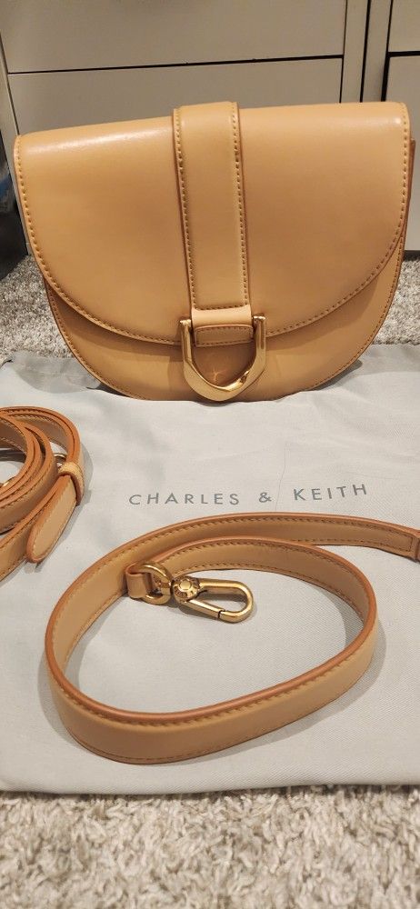 Purse Charles & Keith Gabine Saddle