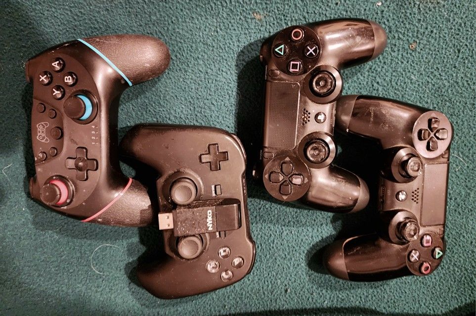 Vintage / Retro Controllers