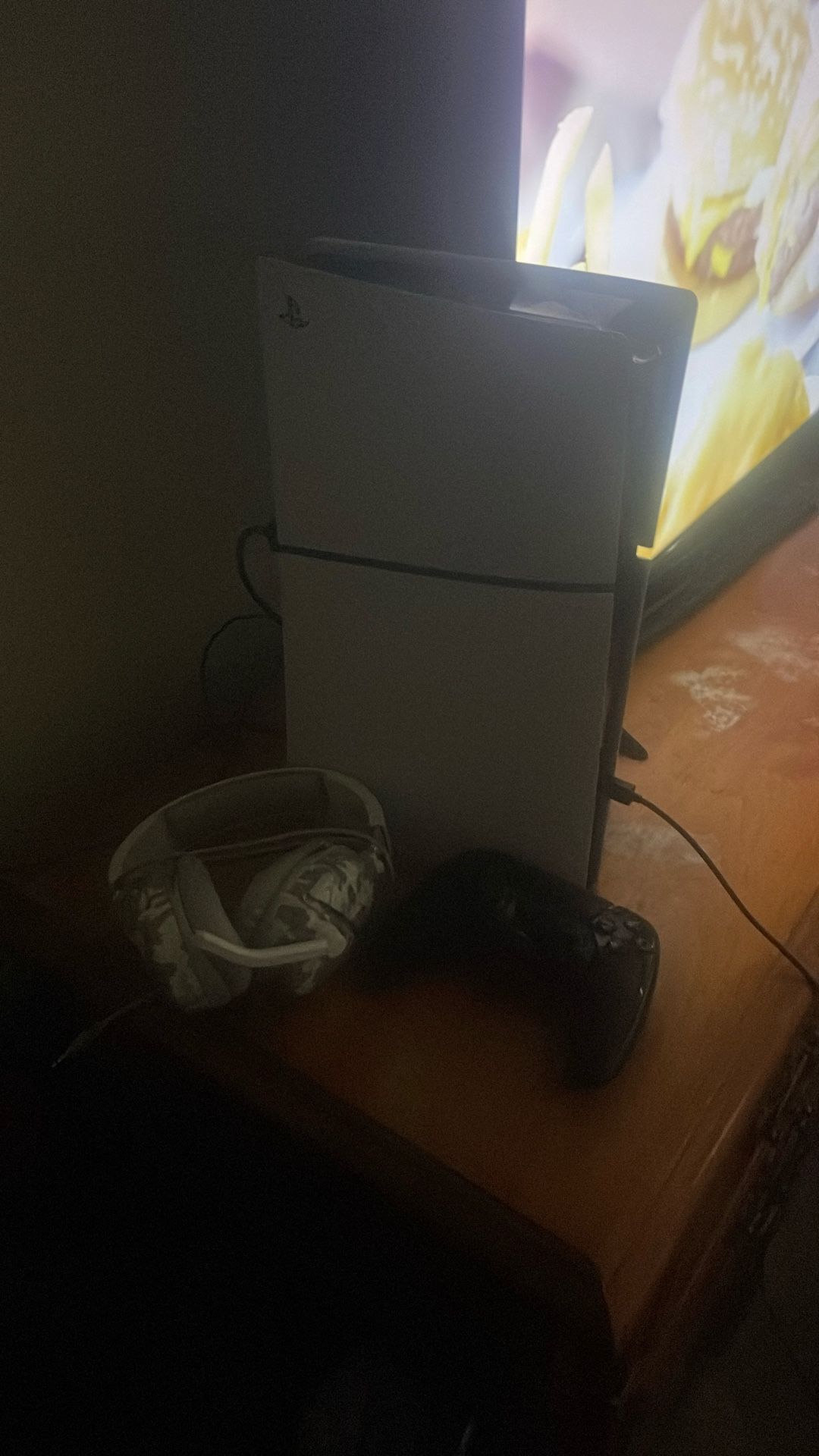 Bought PS5 520$ Bought The Controller For 70$ Selling Both & All The Cords $ Headset For 400