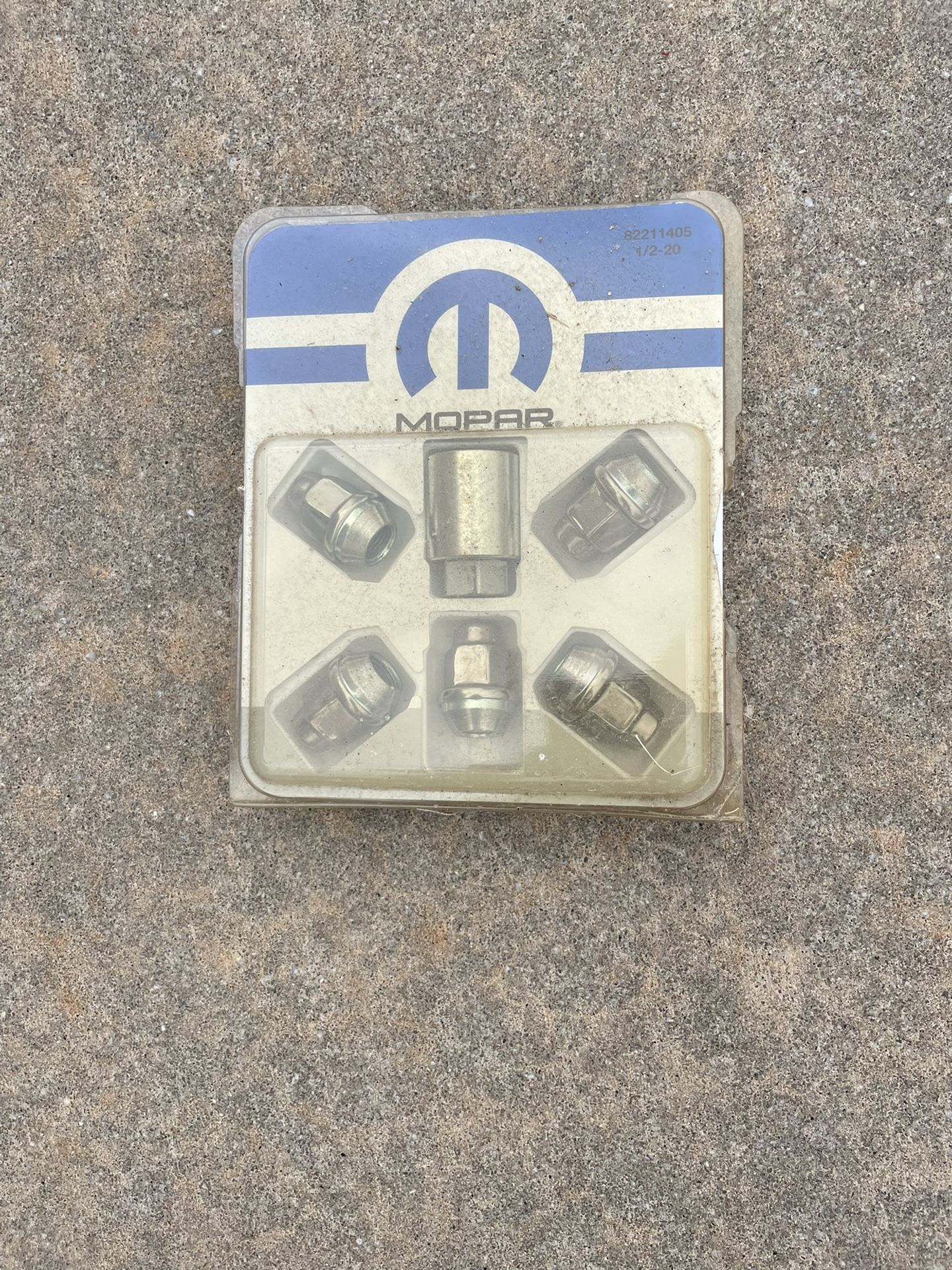 Jeep Locking Lug Nuts MOPAR