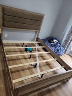 Queen Bed