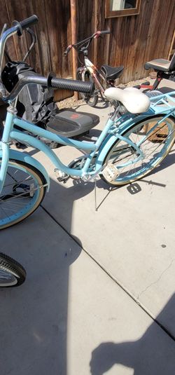 26" Beach Cruiser In Excellent Condition new hand grips , new tubes