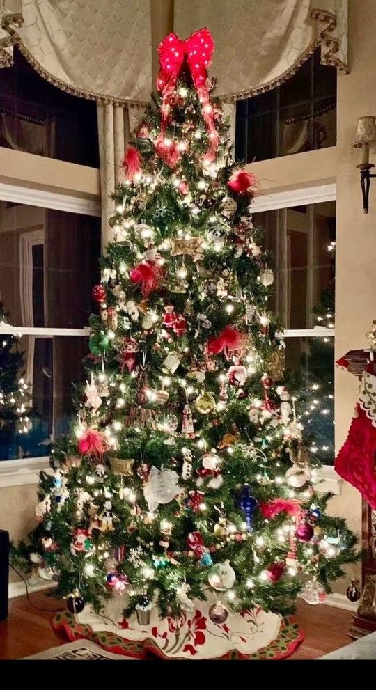 8.5 Ft Christmas π Tree