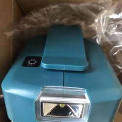 Dual Attachment For Makita Power Batteries ! Dual USB, Phone Charger And Light! 